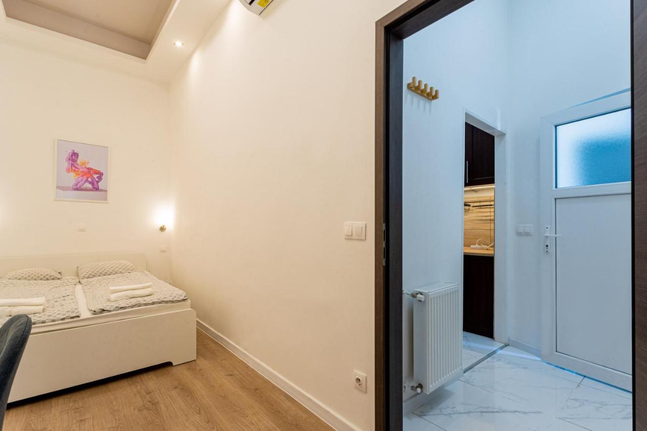 Modernized Condo At Kiraly 51 ブダペスト エクステリア 写真